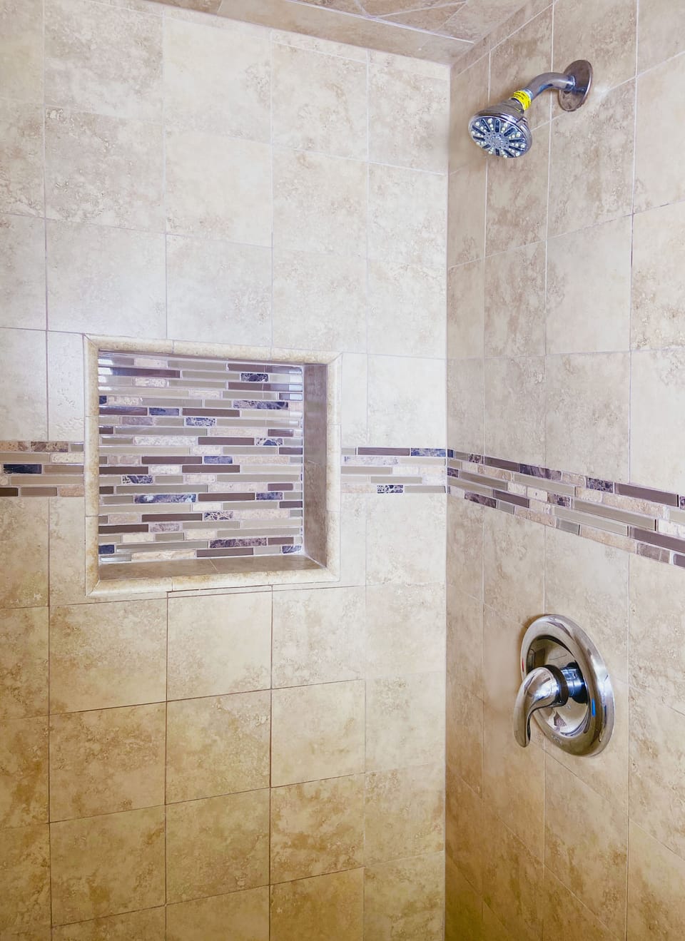 Standard Room, 1 Queen Bed, Non Smoking, Refrigerator & Microwave | Bathroom shower