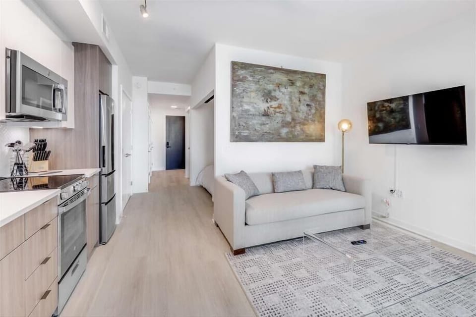 Noma Washington 1 Bedroom with Balcony Living Room