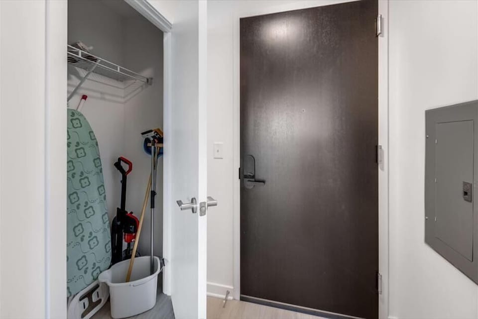 Noma Washington 1 Bedroom with Balcony Main Closet
