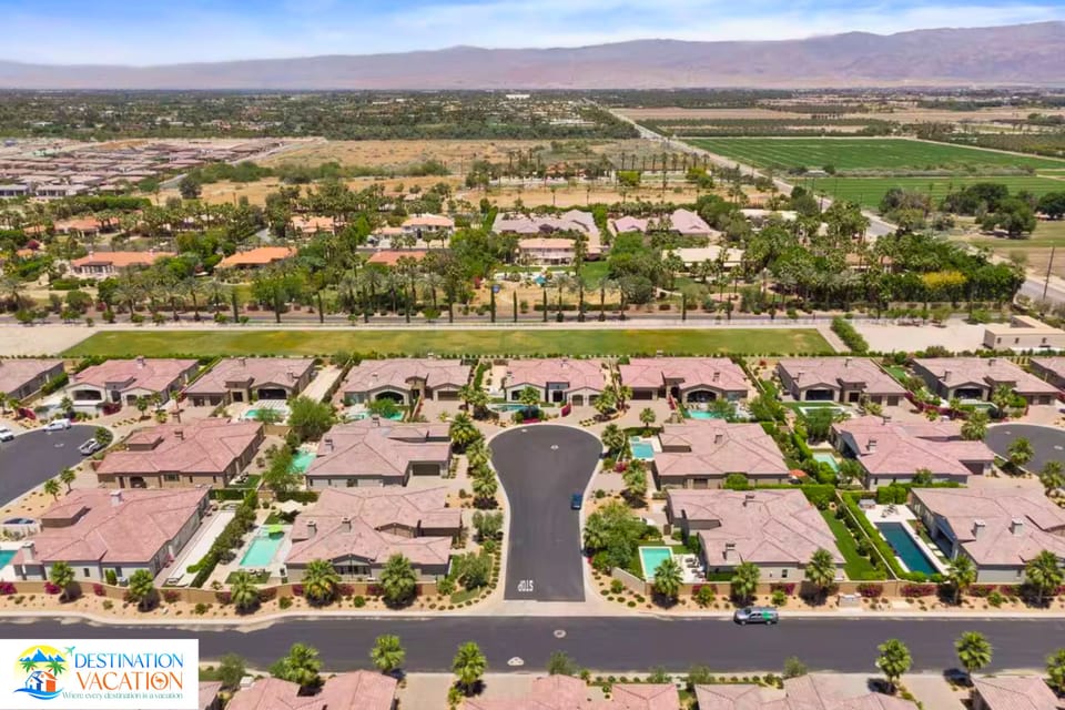 Aerial views showcase this beautiful, exclusive desert community..