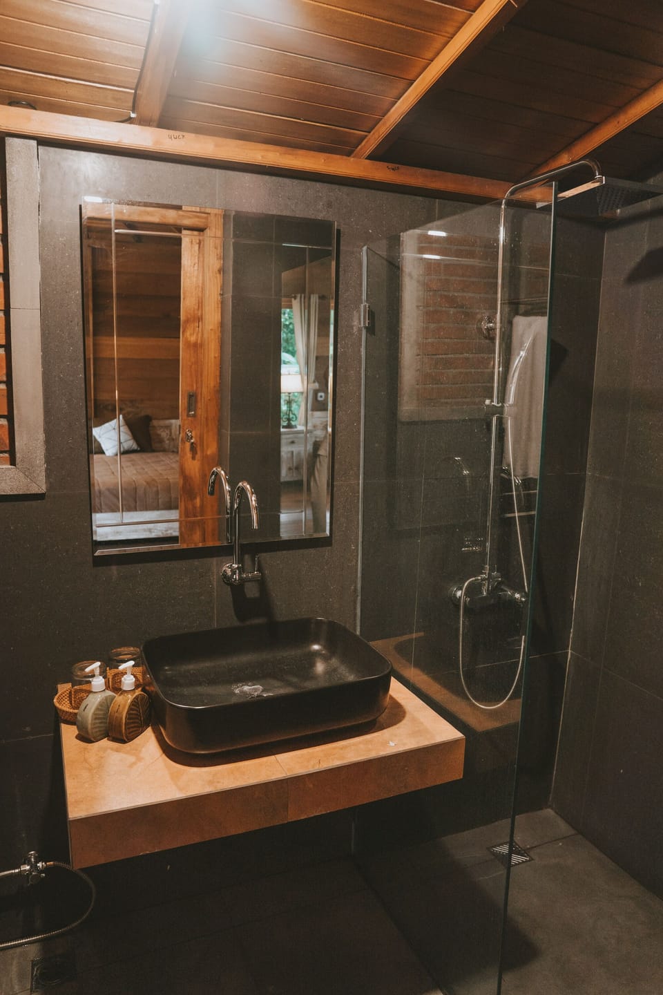 Double or Twin Room, Garden View (Lumbung) | Bathroom | Shower, rainfall showerhead, free toiletries, bidet