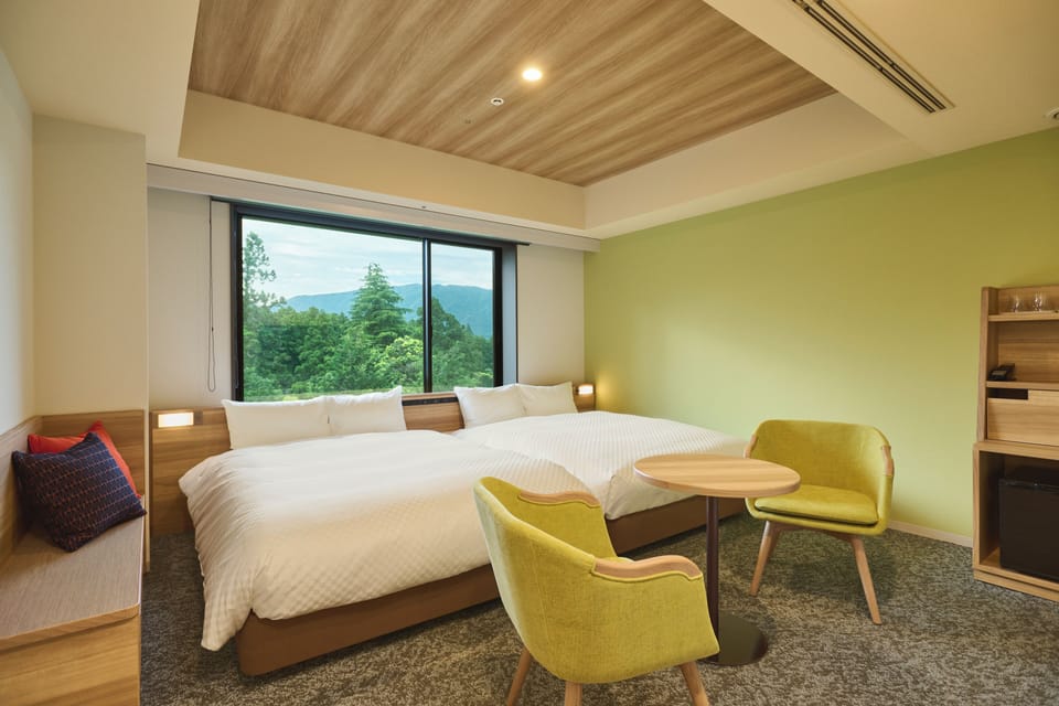 Minibar, in-room safe, laptop workspace, blackout drapes