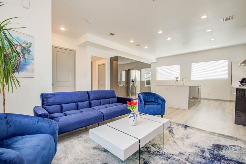 Living room with 78" Samsung TV & Surround Sound