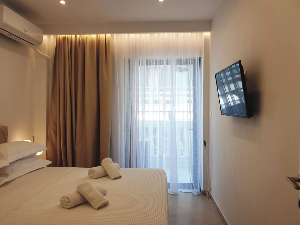 Family Apartment | Frette Italian sheets, premium bedding, blackout drapes, soundproofing