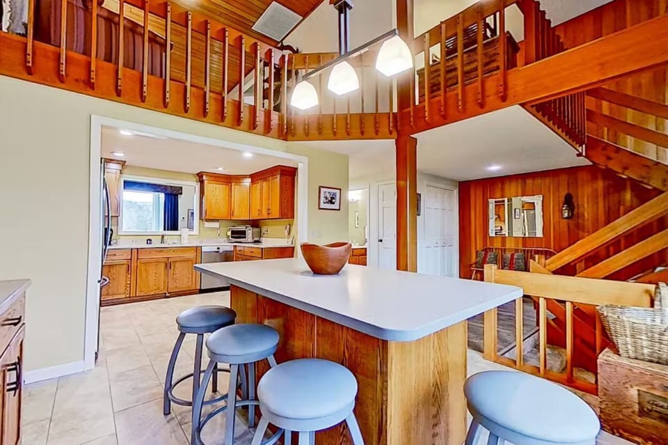 Family Townhome | In-room dining