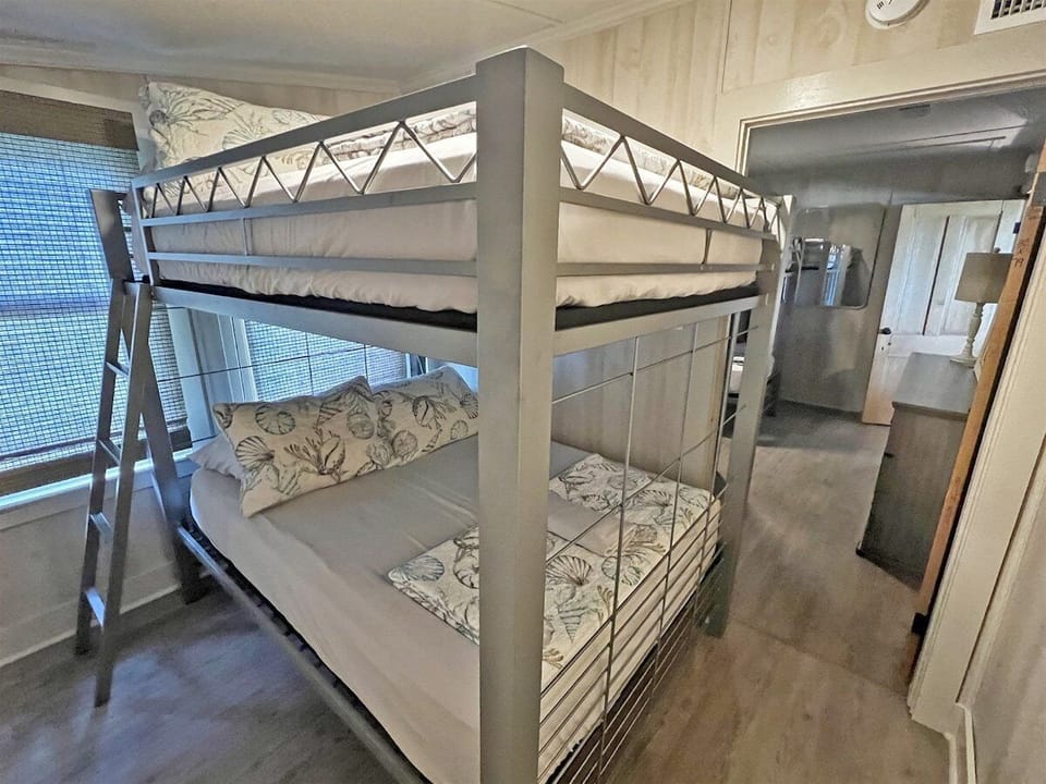 Bedroom 3 - 1 Bunk Bed 2 Doubles