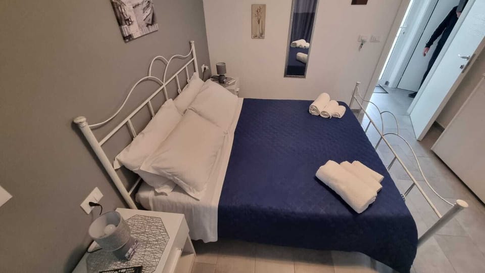 Standard Room, 1 Double Bed | Bed sheets