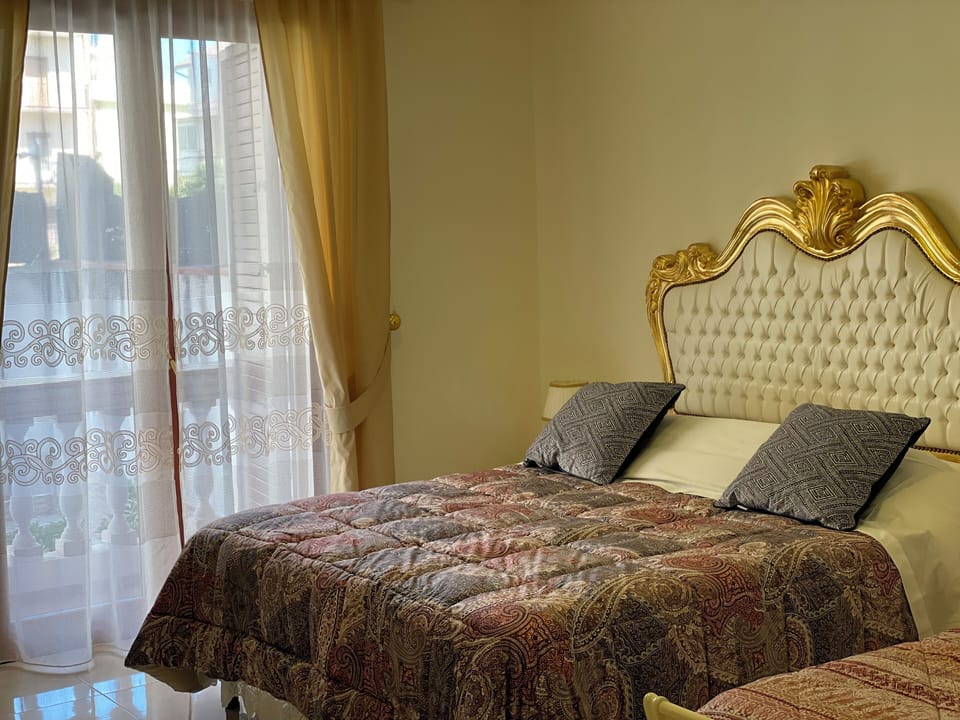 Deluxe Double or Twin Room | In-room safe, desk, soundproofing, free WiFi