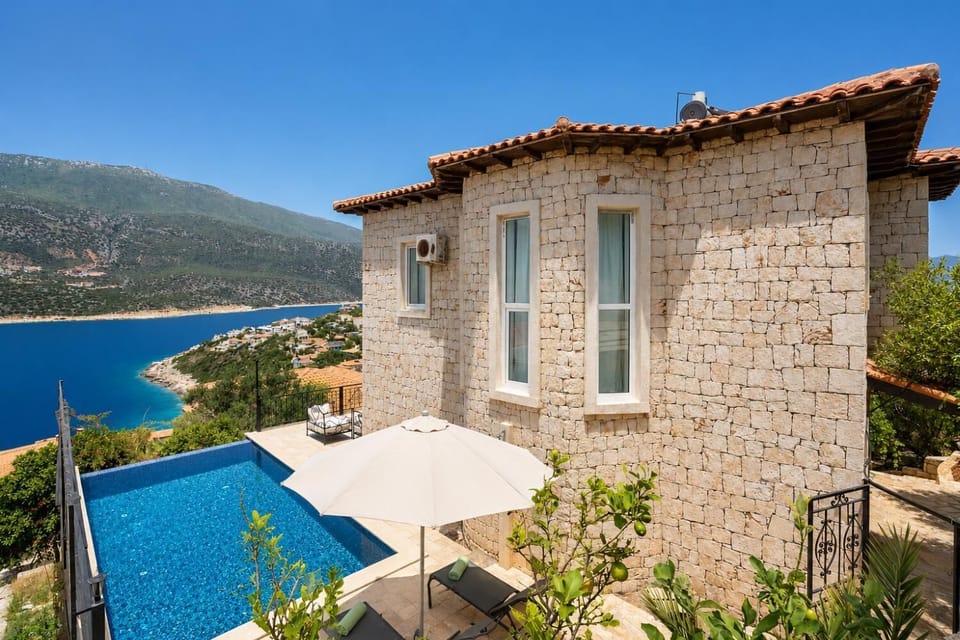 Beautiful villa with private pool and terrace with sea views
