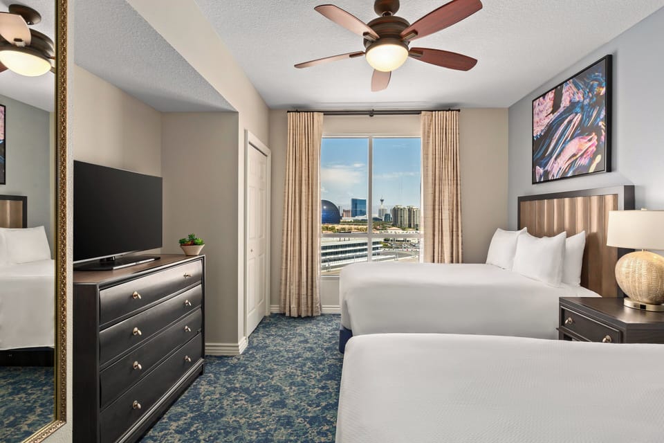 Suite, 2 Bedrooms, Kitchen | 1 bedroom, premium bedding, in-room safe, iron/ironing board
