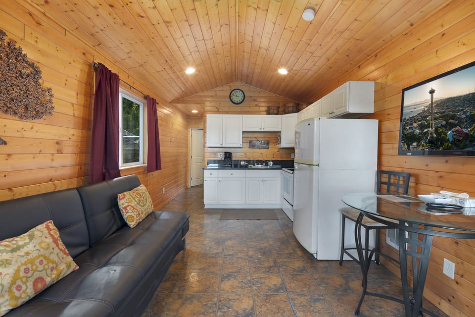 11 living and kitchen