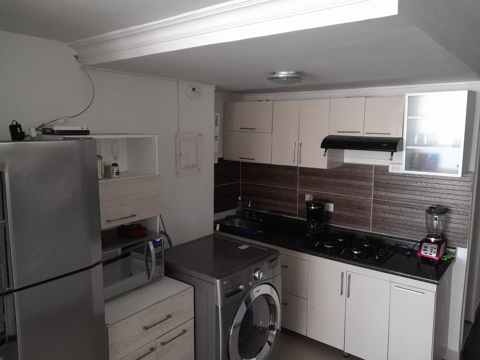 kitchen and washing/dryer