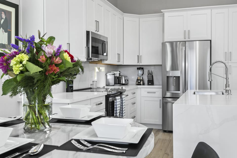 Spacious ALL NEW Kitchen
