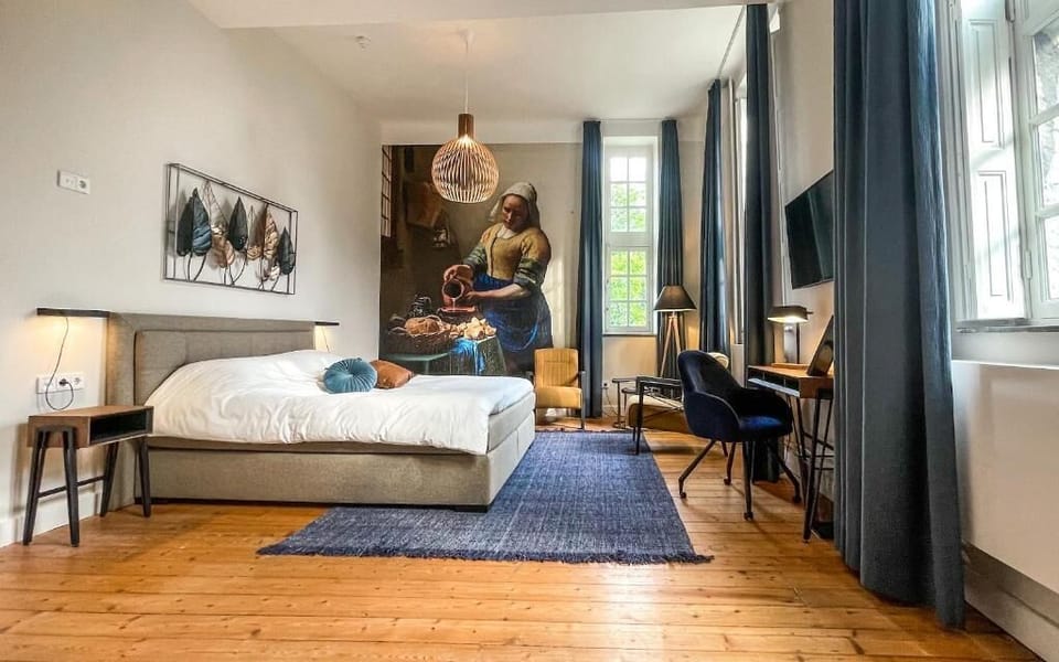 Deluxe Double Room | Individually decorated, desk, laptop workspace, blackout drapes