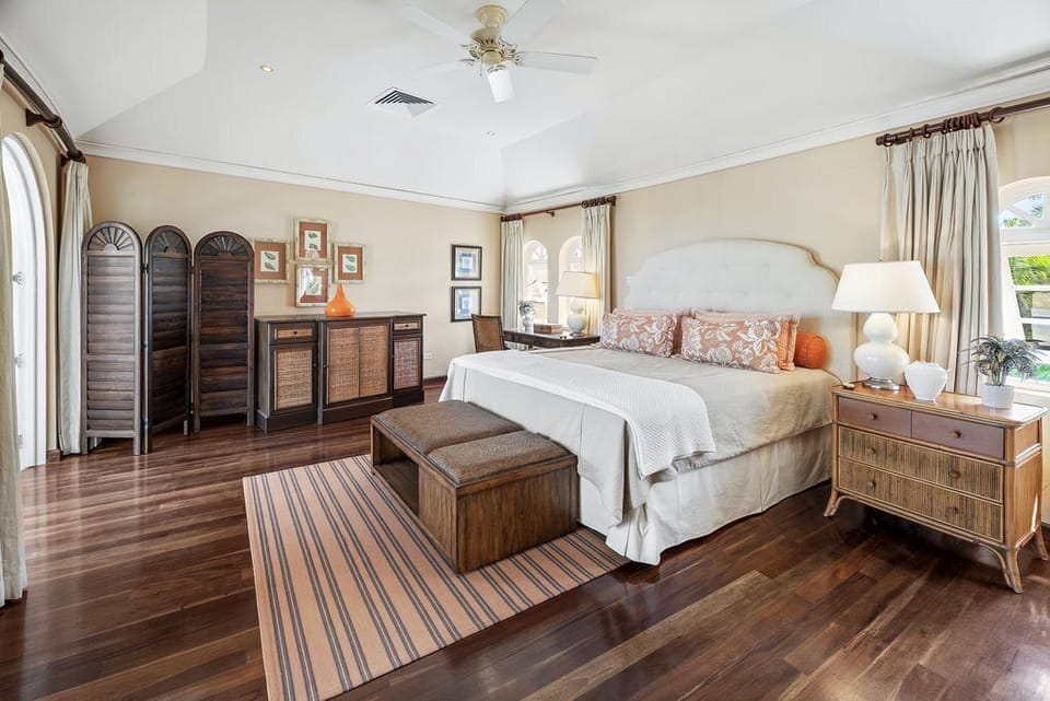 Luxury Villa | 6 bedrooms, in-room safe, iron/ironing board, WiFi (free)