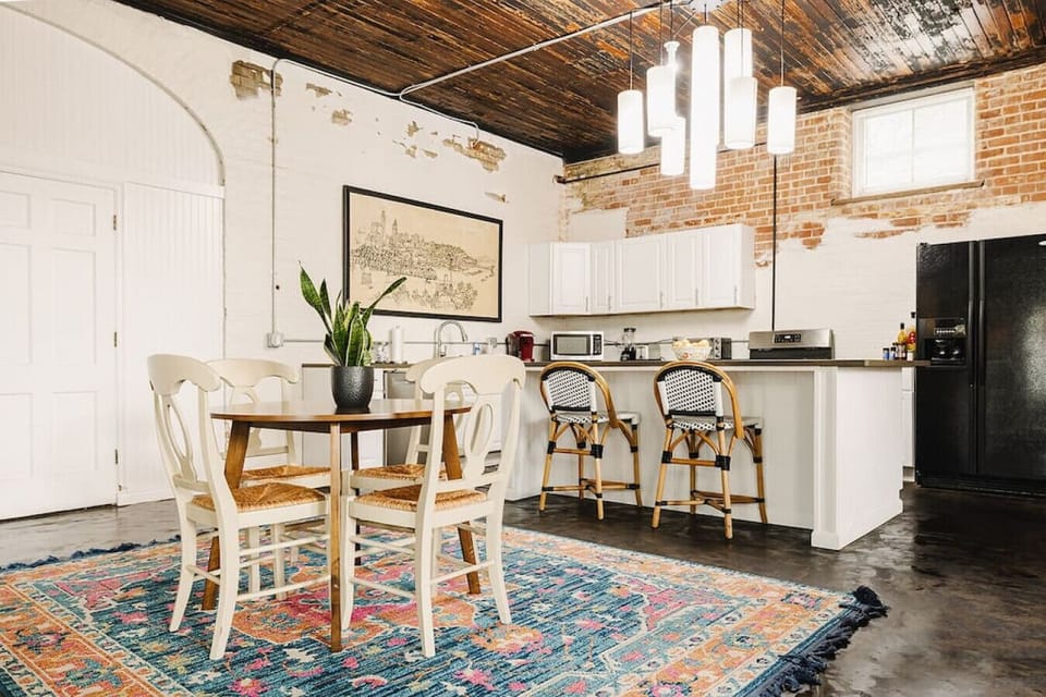 Kitchen with Island and dining space