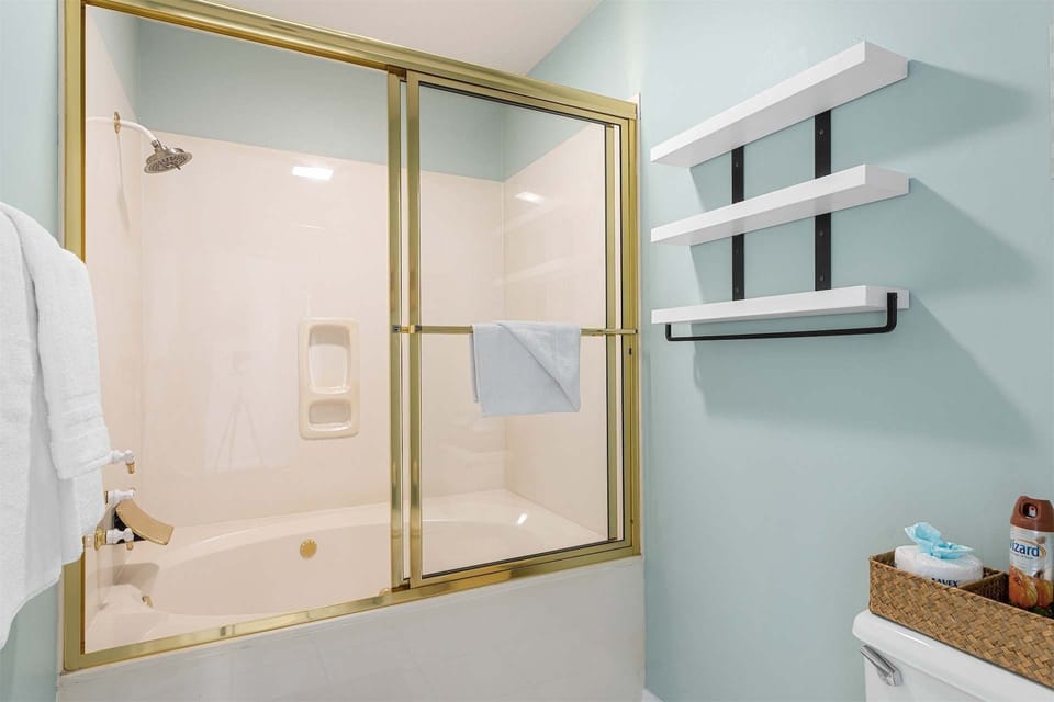 The 12th Green View Apartment in Branson