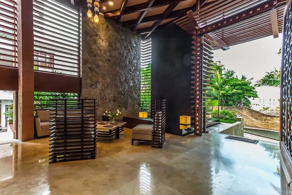 Comfort Condo | Private kitchen | Cookware/dishes/utensils