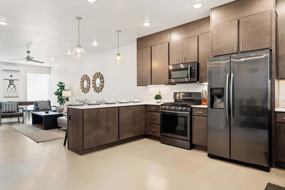 Townhome, Multiple Beds, Patio, Mountain View (Tranquility at The Lofts) | Private kitchen | Fridge, microwave, oven, stovetop