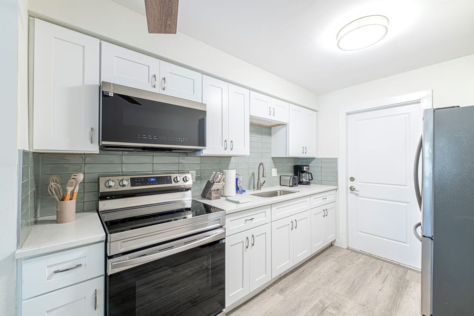 Comfortable walk-in Kitchen