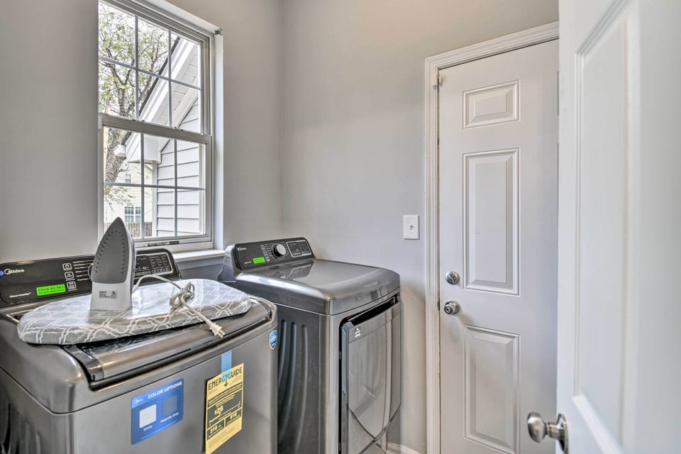 Laundry | Detergent Provided