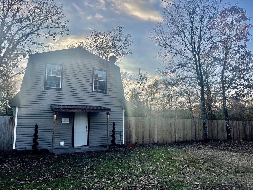 Serenity Cottage to spend sometime in the nature with direct access to the lake