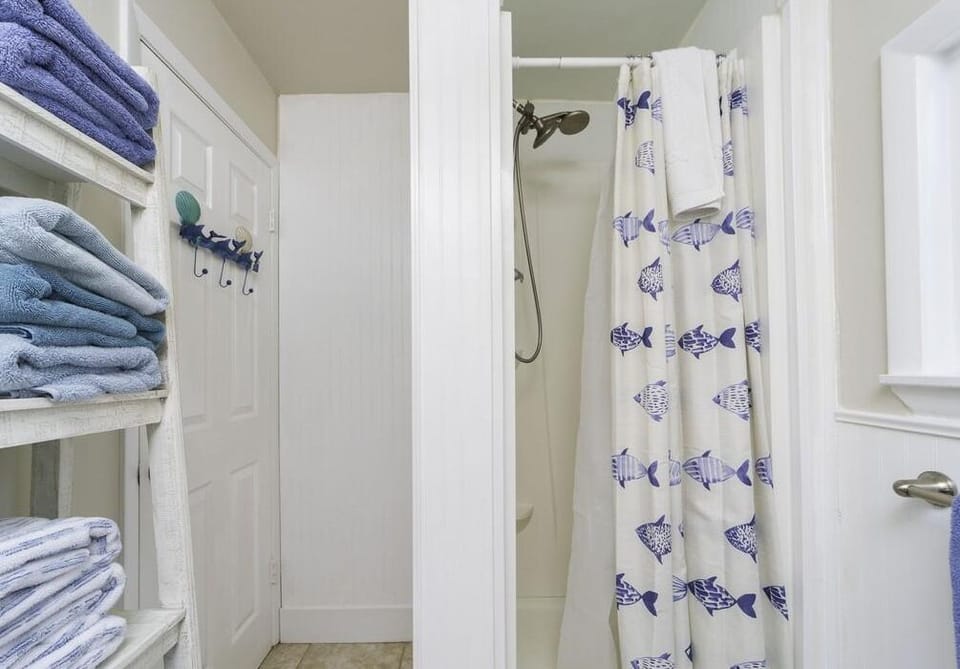 Bathroom with Walk-in Shower