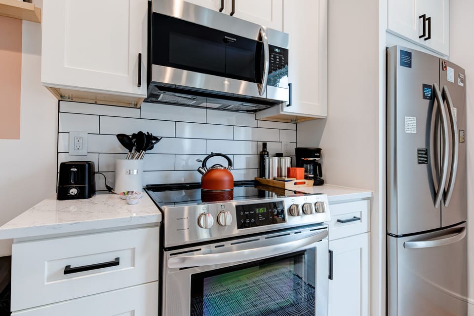 Microwave, stove, toaster, coffee maker - all the appliances!