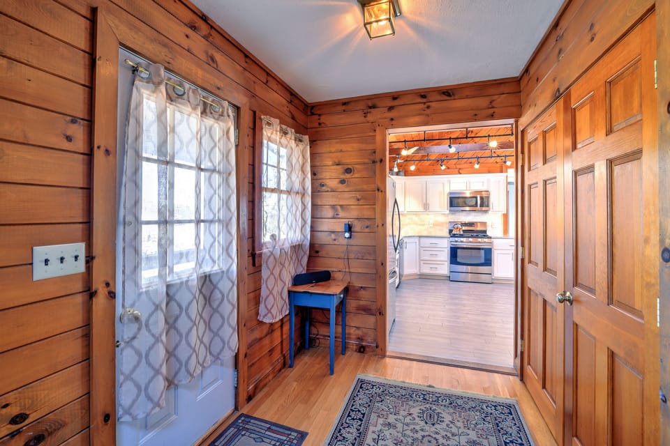 Second entry way.