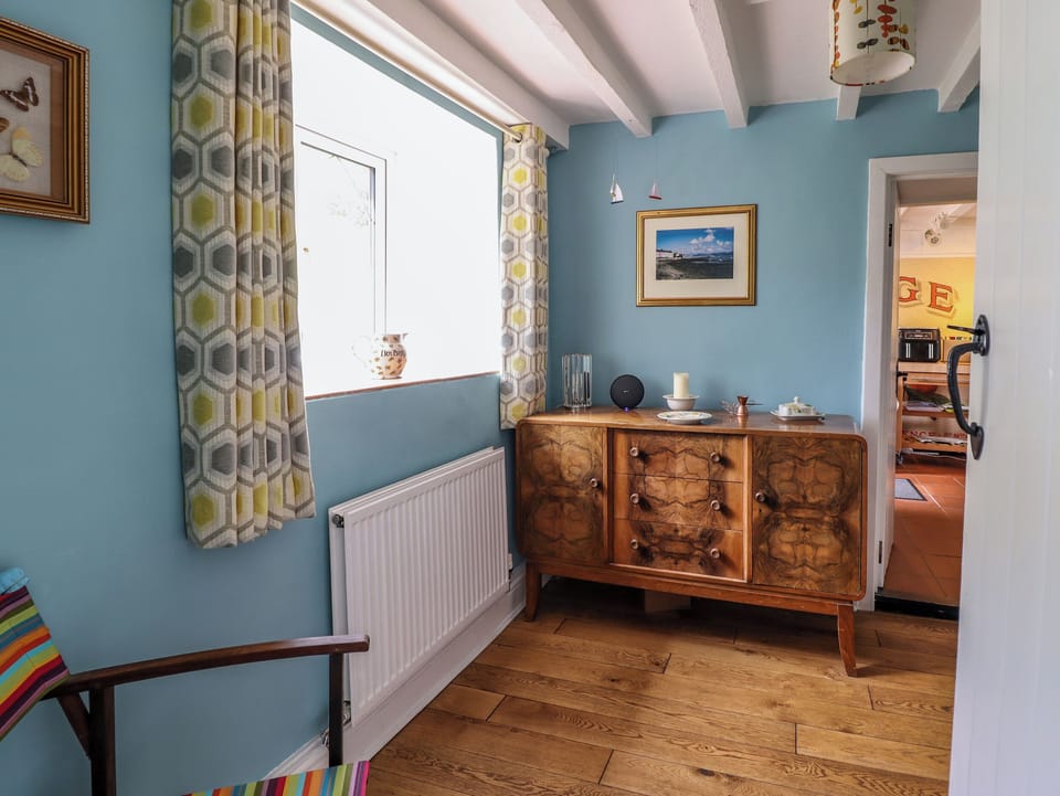Cottage | Interior