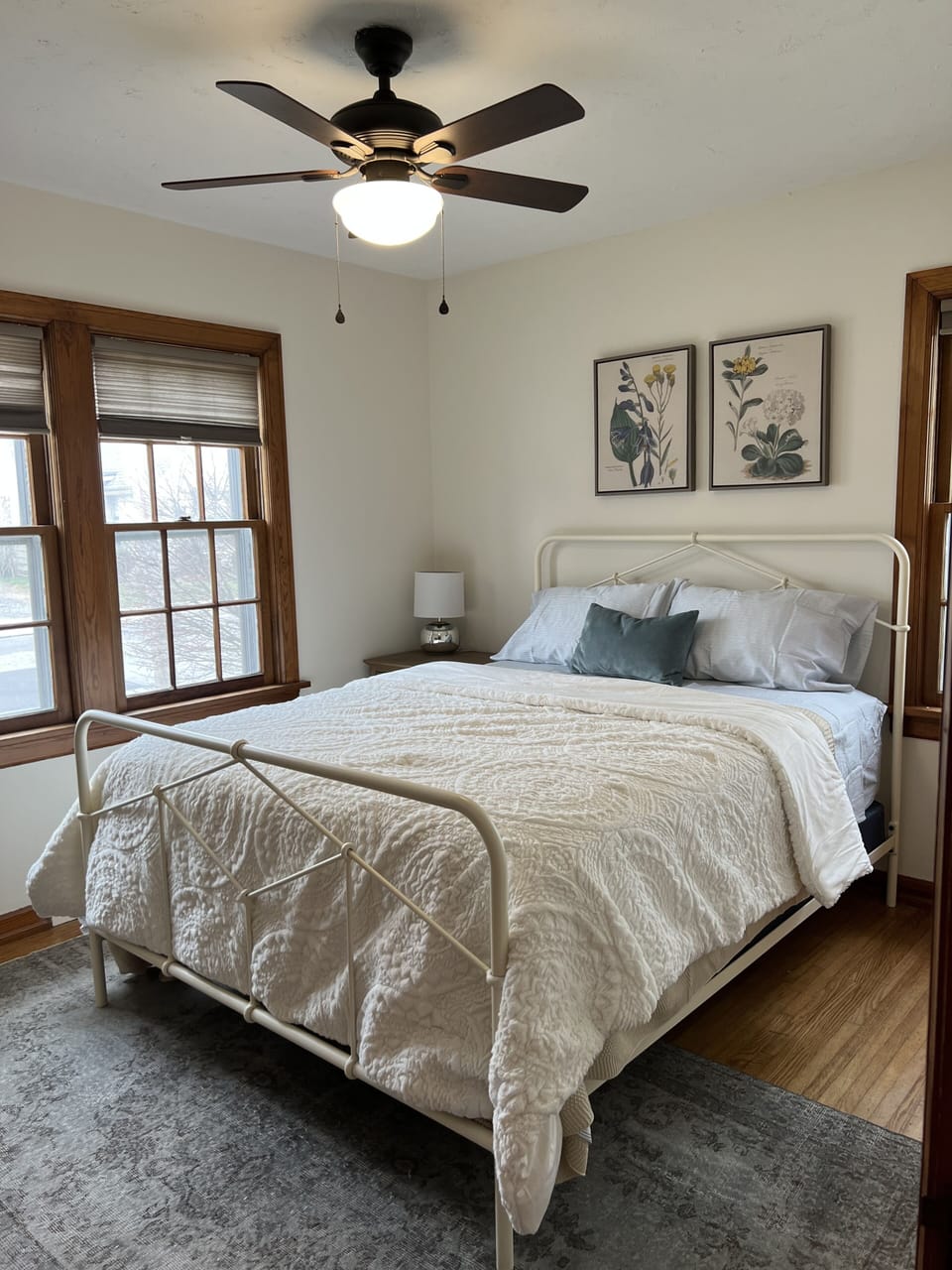 Front queen bedroom 