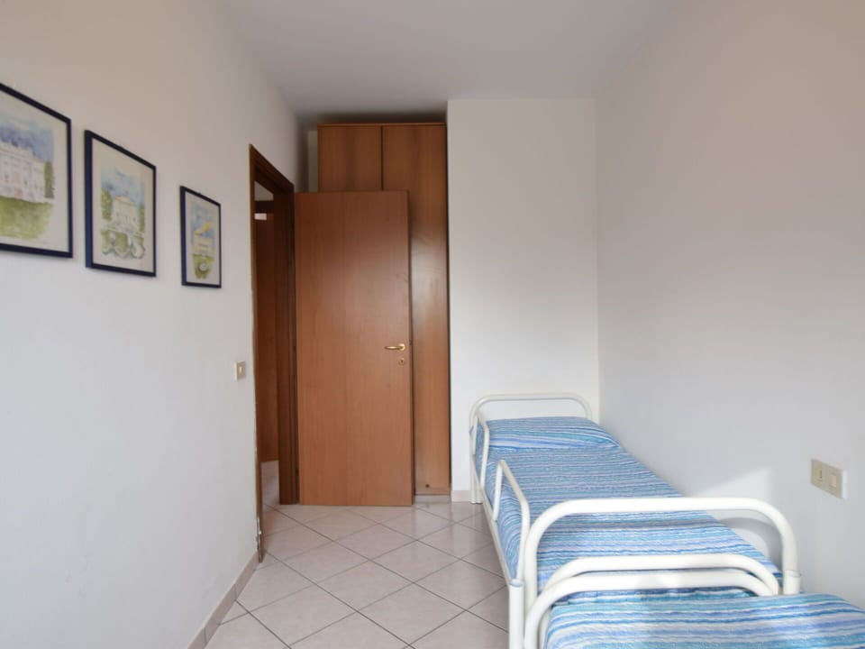 Building, Wood, Comfort, Floor, Flooring, Door, House, Hardwood, Hostel