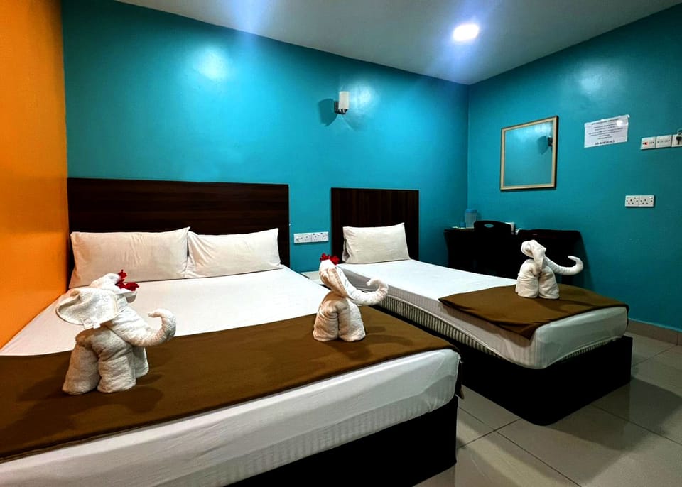 Comfort Quadruple Room | WiFi (free), bed sheets