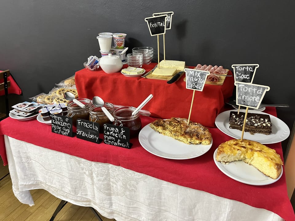 Free daily continental breakfast