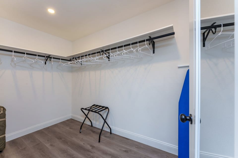 Walk in closet.