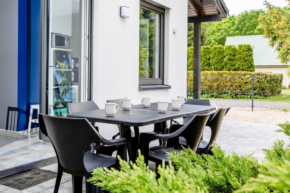 Dining table in at the terrace.