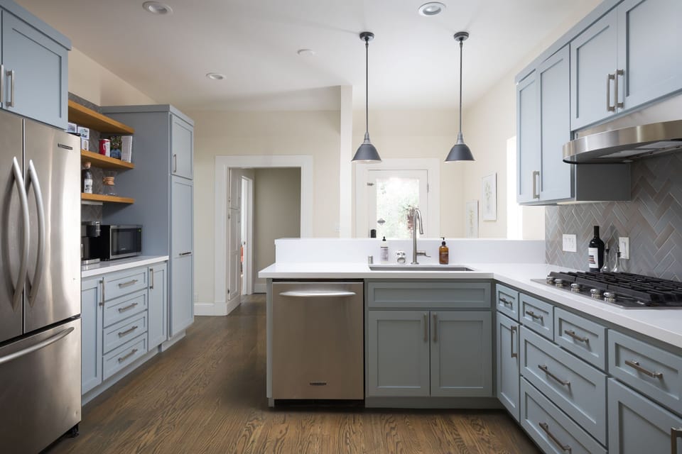 It has all the essential appliances and cooking tools to help get you started