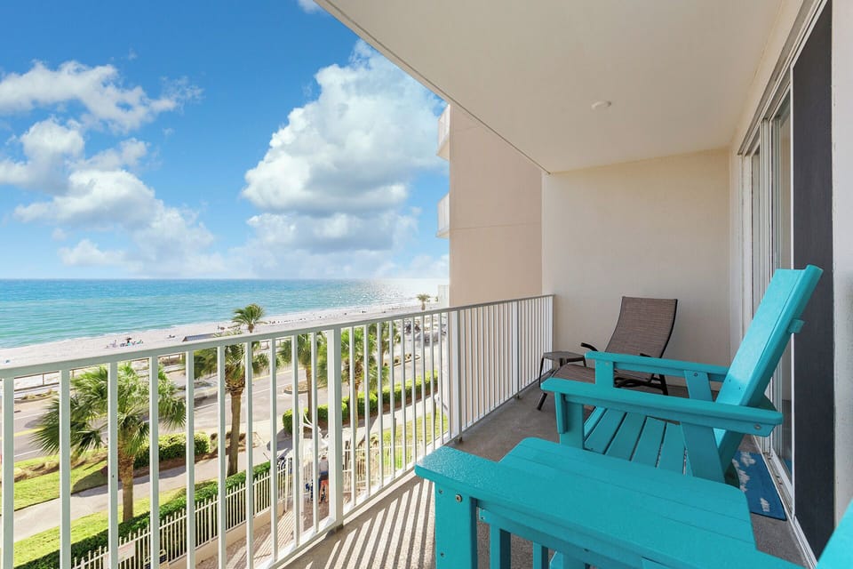 Majestic Sun 302B Balcony