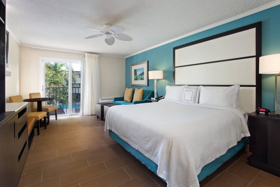 Pillowtop beds, in-room safe, desk, laptop workspace