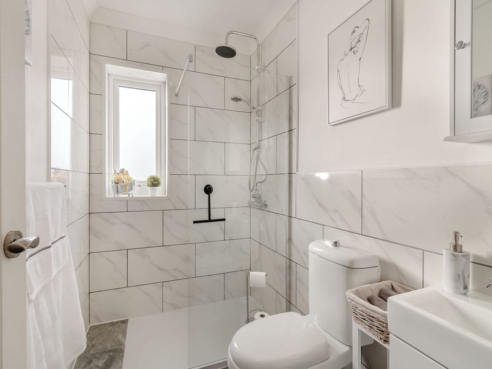Shower room | Heritage Cottage, Flamborough