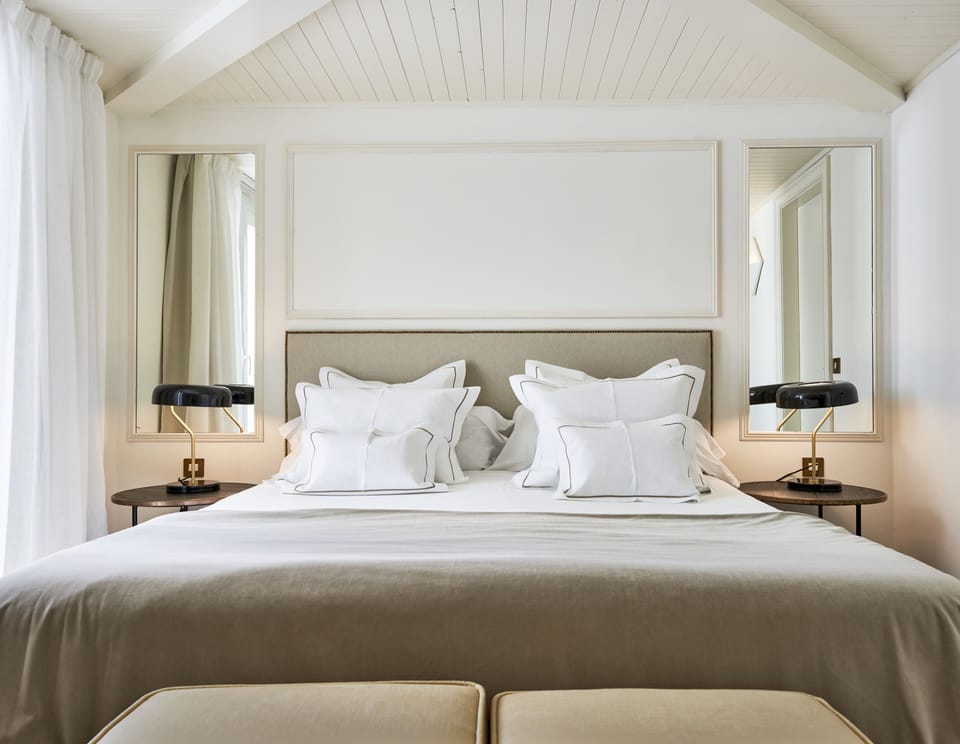 Standard Double Room, Balcony | Minibar, in-room safe, desk, blackout drapes