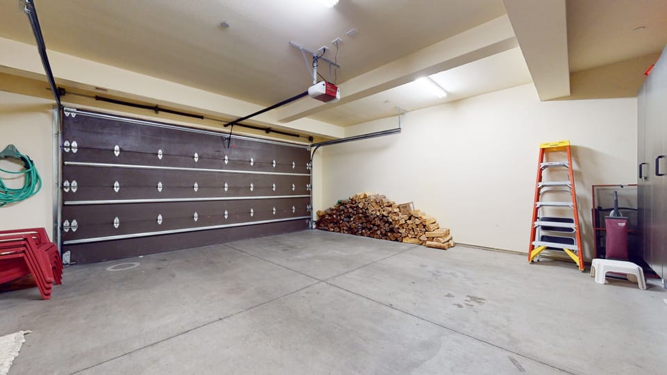 Condo, 3 Bedrooms | Interior