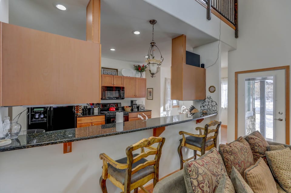 Kitchen counter space sitting
