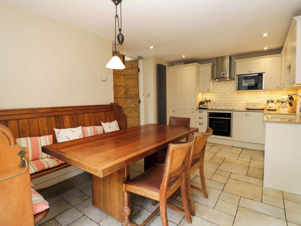 Cottage | Interior