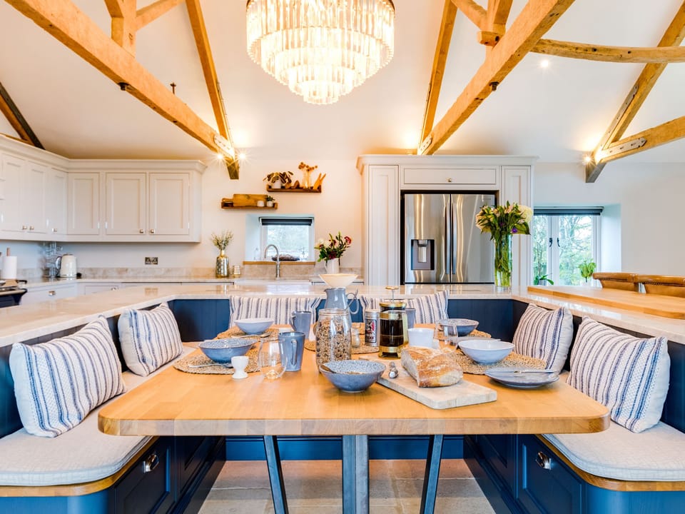 Cottage | Dining