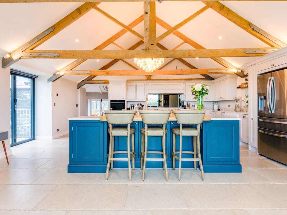 Cottage | Private kitchen | Fridge, dishwasher, electric kettle, toaster
