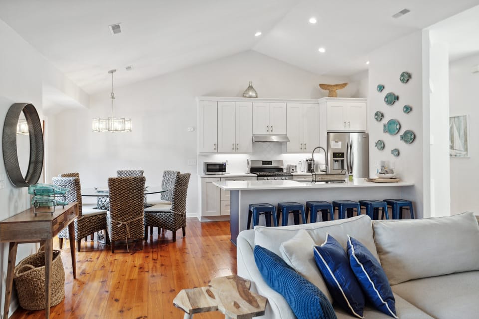 Living Room & Kitchen