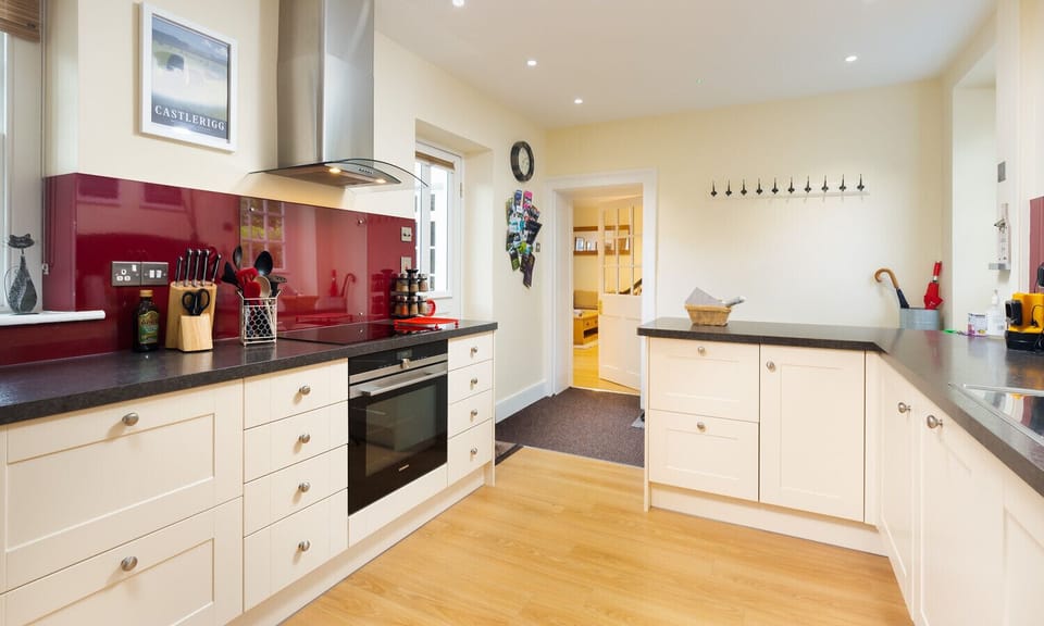 Fridge, dishwasher, cookware/dishes/utensils