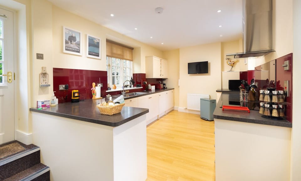 Fridge, dishwasher, cookware/dishes/utensils