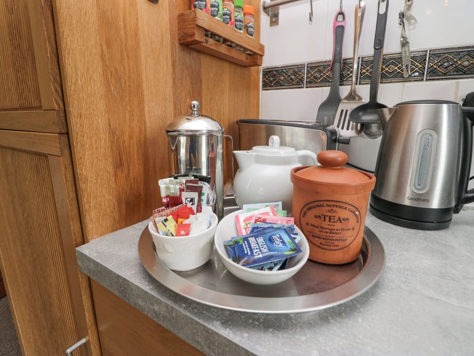 Cottage | Coffee and/or coffee maker